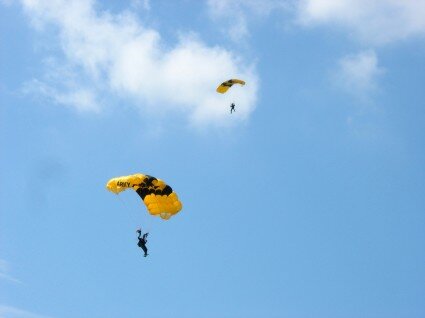 <i>US Army Golden Knights</i>